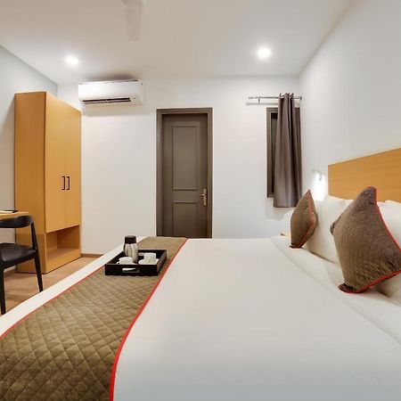 Oyo Townhouse 019 Anand Vihar Hotel นิวเดลี ภายนอก รูปภาพ