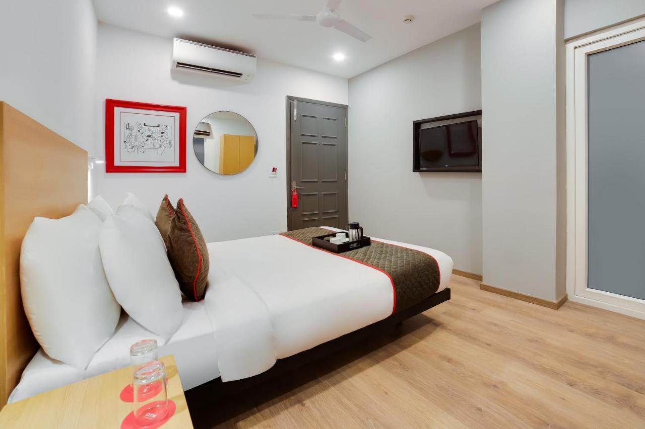 Oyo Townhouse 019 Anand Vihar Hotel นิวเดลี ภายนอก รูปภาพ
