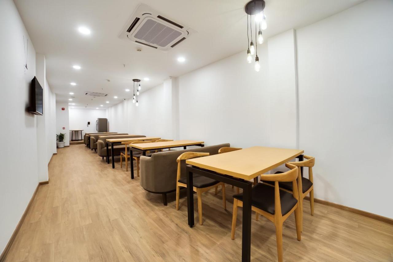 Oyo Townhouse 019 Anand Vihar Hotel นิวเดลี ภายนอก รูปภาพ