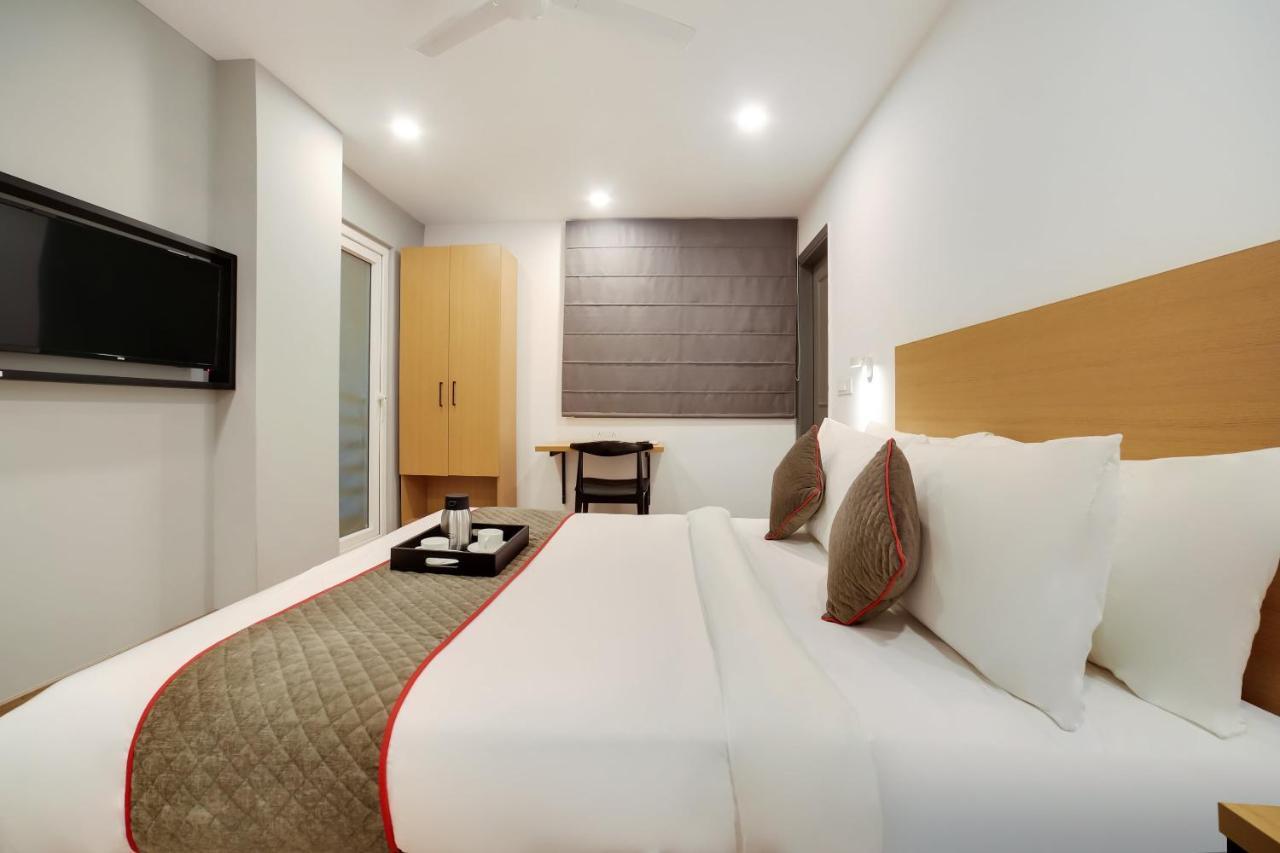 Oyo Townhouse 019 Anand Vihar Hotel นิวเดลี ภายนอก รูปภาพ