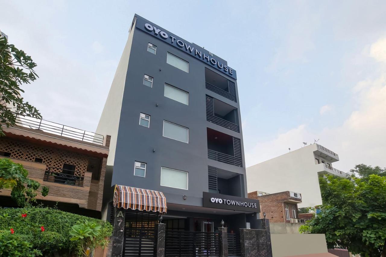 Oyo Townhouse 019 Anand Vihar Hotel นิวเดลี ภายนอก รูปภาพ