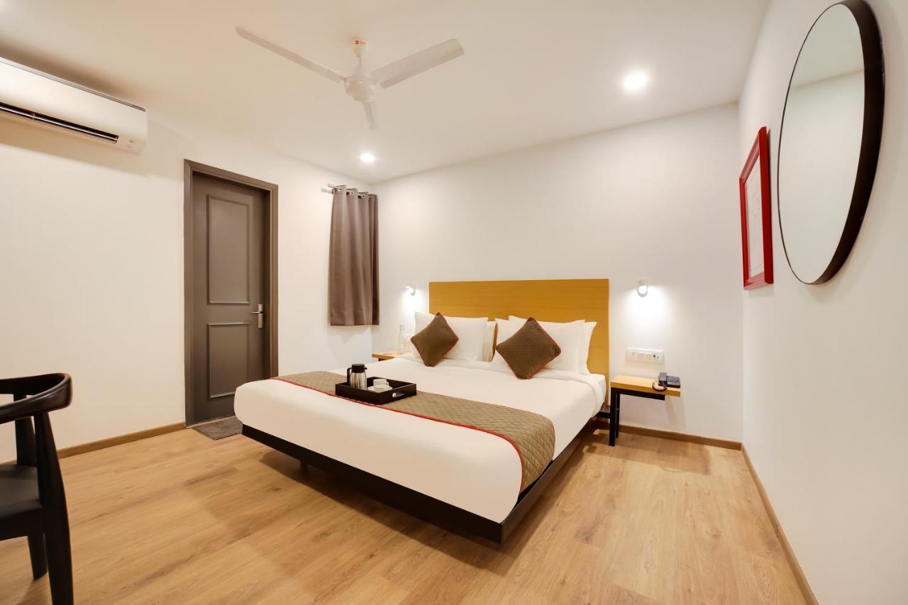 Oyo Townhouse 019 Anand Vihar Hotel นิวเดลี ภายนอก รูปภาพ