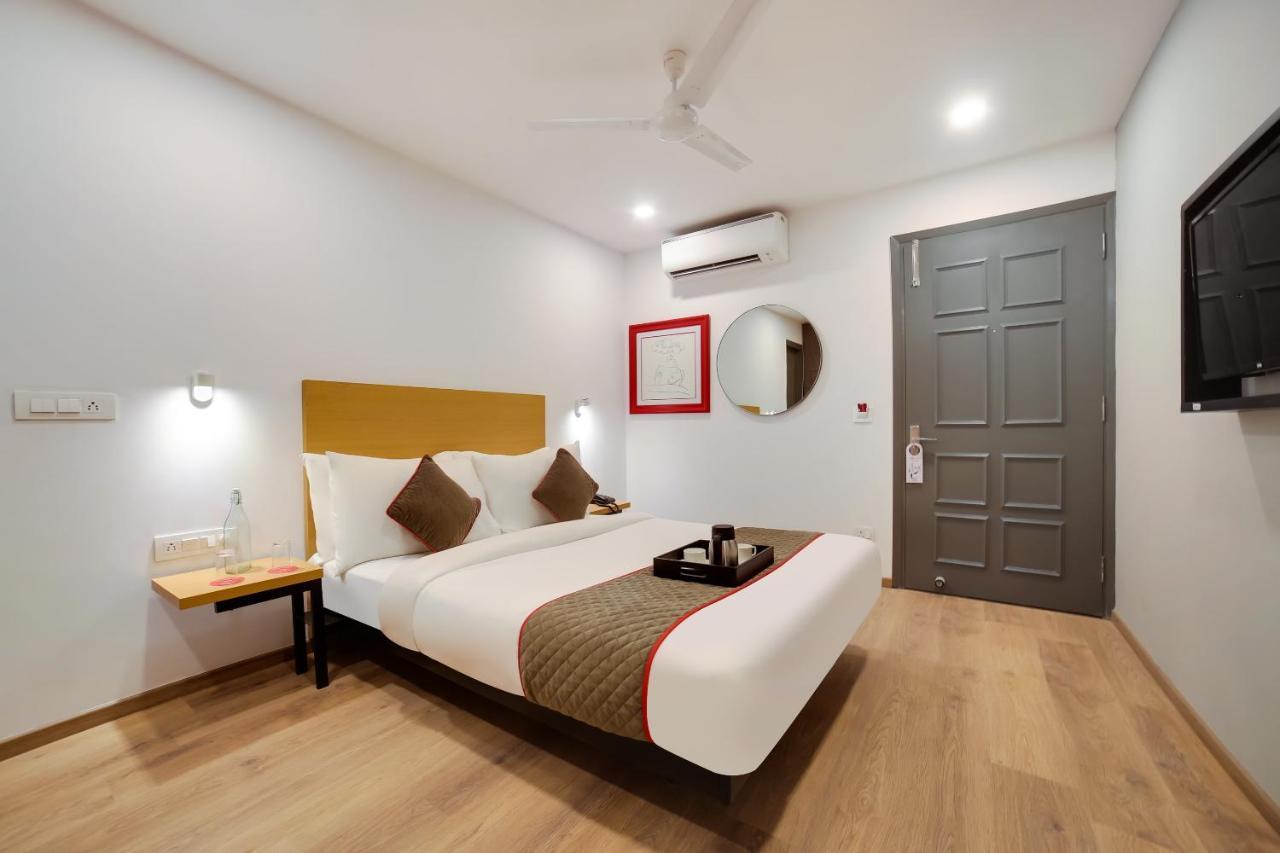 Oyo Townhouse 019 Anand Vihar Hotel นิวเดลี ภายนอก รูปภาพ